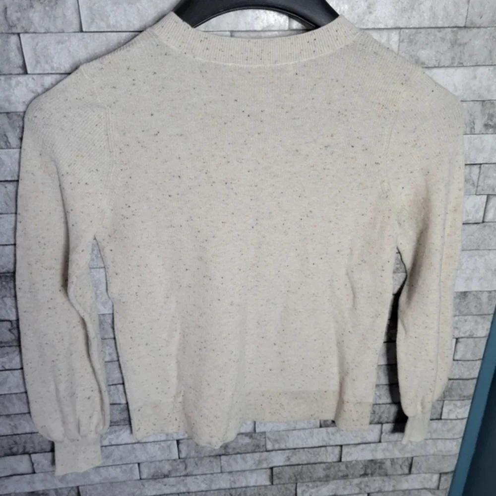 Loft size small Petite‎ lightweight speckle sweater